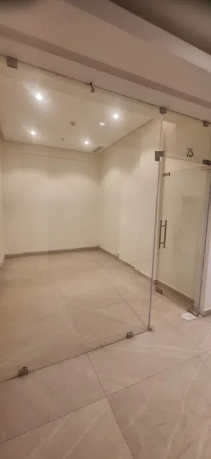 حولي مكتب تجاري  للايجار بالميزانين