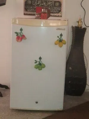 ثلاجه للبيع جديده بسعر طري