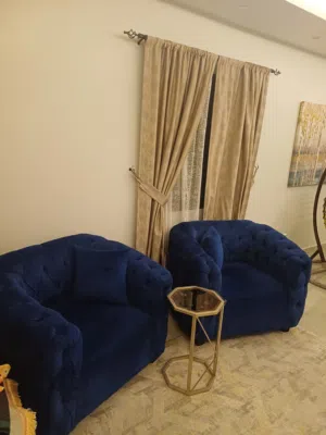 كرسيين مستعملين نظاف للبيع