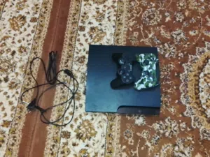 عندي بلستيشن3 للبيع معاه زوز ايدين فصته12 العبه مهكر360 قيقه الرقم للتواصل