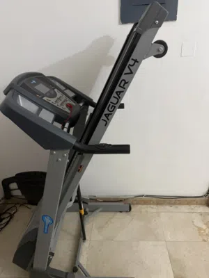 Defective Jaguar V4 Treadmill which