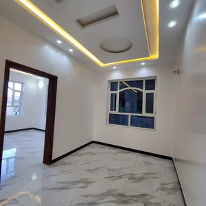 شقة لكس للايجار اوال ساكن