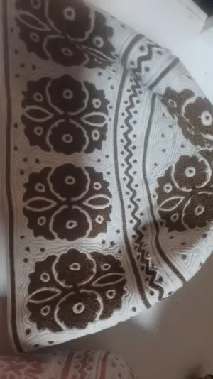 خياطه يد عمانيه اصليه مقاس 11 تقريبا