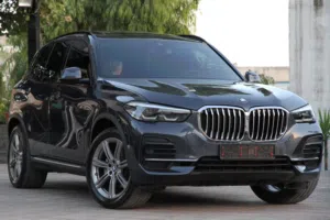 الفئة  BMW X5 Luxury Line وارد الشركة فحص كامل قاطع مسافة 54.000 KM