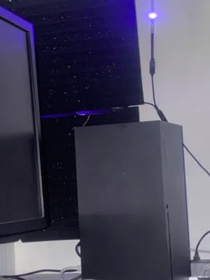 Xbox series x نظيف جدا مسكر ولا مفتوح للبيع