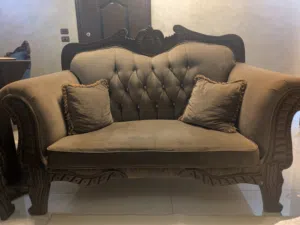 طقم كنبايات كلاسيك فخم للبيع