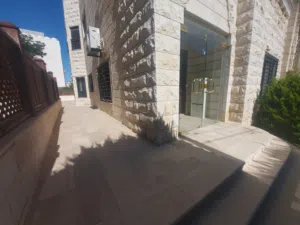 240 m2 3 Bedrooms Apartments for Rent in Amman Deir Ghbar