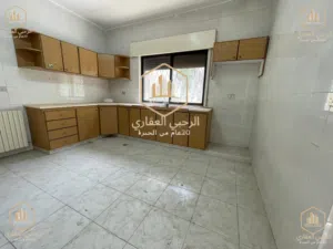 200 m2 3 Bedrooms Apartments for Rent in Amman Khalda