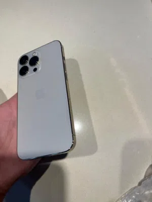 ايفون 13 برو للبيع