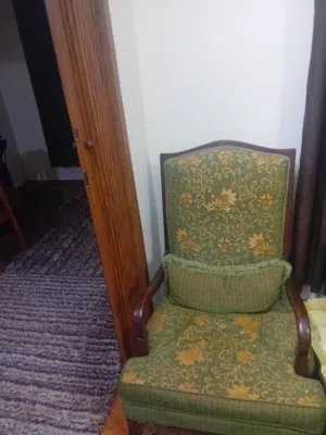 طقم كنب سبع مقاعد خشب زان نظيف وثقيل