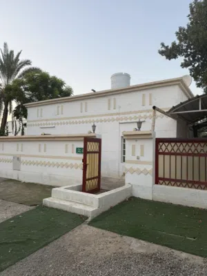 House for rent 2 bedrooms near Caledonian college Alhail South
