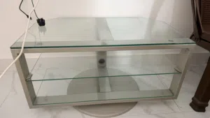 طاولة تلفزيون