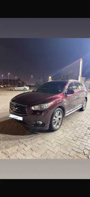 Used Infiniti JX35 in Abu Dhabi