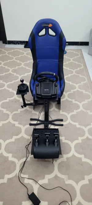 دركسون مع اغراضه ست كامل للبيع يشتغل لل اكس بوكس و بي سي
