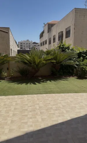 شقه ارضيه في شميساني للبيع