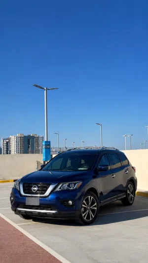 Used Nissan Pathfinder in Ajman
