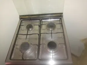 فرن غاز اربع عيون