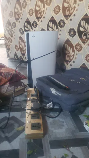 بلاي ستيشن 5 شبيه الجديد مستعمل نظيف جدا مستعمل شهرين