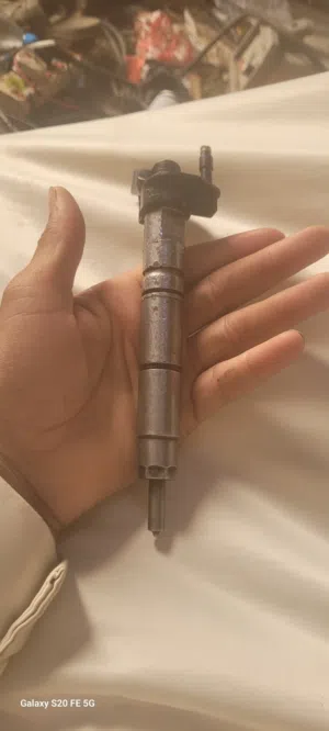 مطلوب بخاخات ديزل نفس الصورة