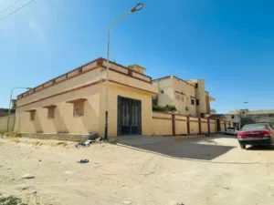 More than 6 bedrooms . 3 Bathrooms . 20 m20