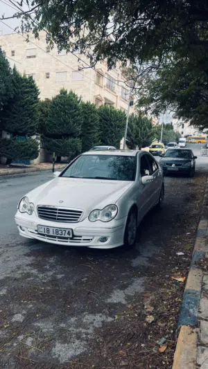 مرسيدس 2005