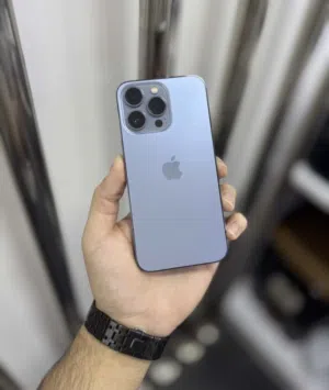 13 برو  256 جيجا بطارية 93 بحال وكاله شرق اوسط