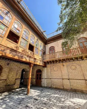 بيت قديم يباع قطعة في الاندلس