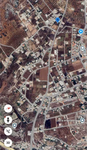 ارض مستوية تصلح لبناء مخازن او منزل