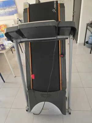 Treadmill slightly used 60bhd