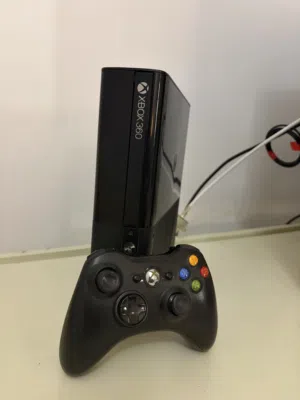 مستعمل مهكر يدة وحدة Xbox 360e