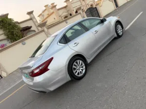 Used Nissan Altima in Al Batinah
