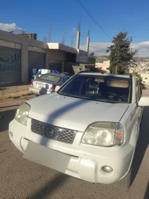 نيسان اكس تريل  2002 لبيع بسعر  مميز