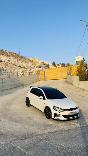 فولكسفاغن . ID 6 . 2018 . جديد0