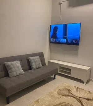 ملحق  وغرفه لأجار اليومي وأسبوعي  للعائلة الدخول س 2 والخروج س 12  في الخوض والمعبيلة الجنوبية