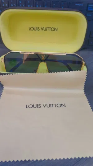 Louis Vuitton sun glass