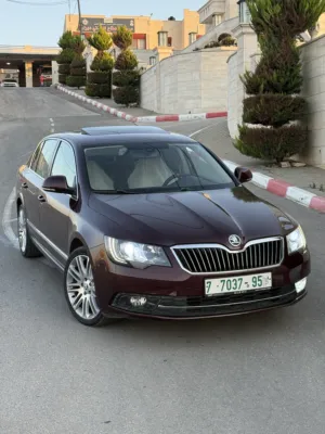 سكودا سوبيرب 2015 نخب النخب عداد 90 الف بس شركة