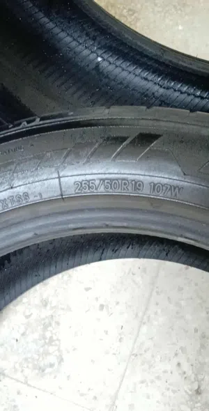 كوشوك. عدد 4 نوع ياباني تويو Toyo ياباني بسعر 85 دينار قياس  255 /50/ 19