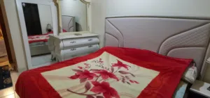 غرفة نوم كاملة وقيمة جدا كالجديدة