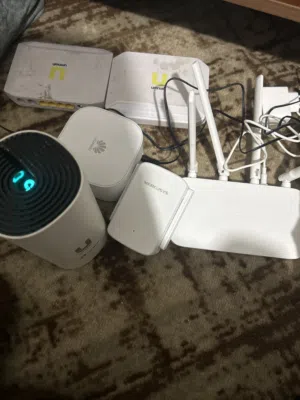 اكسندر موسع شبكة وراوترات للبيع في منهم بحال الجديد