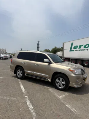 Used Toyota Land Cruiser in Al Batinah