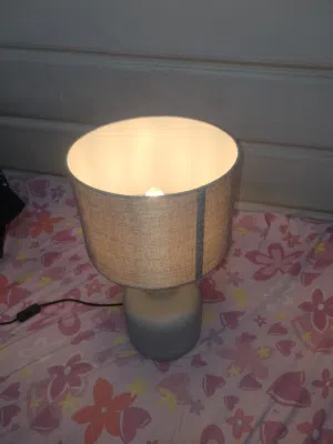 lamp lights bed side table