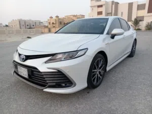 تويوتا كامري موديل 2022 عداد 40 الف بدي وكالة داخليه وكالة لون داخلية مميز : اوف وايت 4 سلندر (بنزين