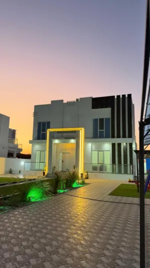 4 Bedrooms Chalet for Rent in Al Batinah Barka