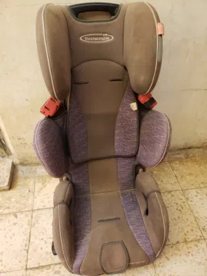 كرسي اطفال للسيارة