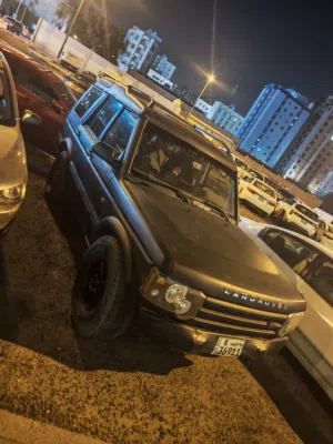للبيع جيب دسكفري موديل 2004 أسود مطفي طبعا مسجل بالدفتر بانوراما تأمين سنه إن شاء الله