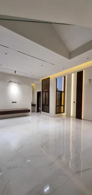 380 m2 5 Bedrooms Villa for Sale in Muscat Al Mawaleh