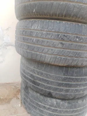كوشوك مشلان مستعمل مقاس 235/45/18 عدد 4