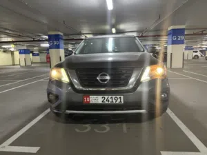 Used Nissan Pathfinder in Al Ain