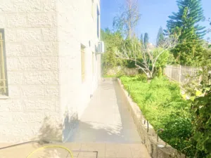 شقة للإيجار جزء من فيلا