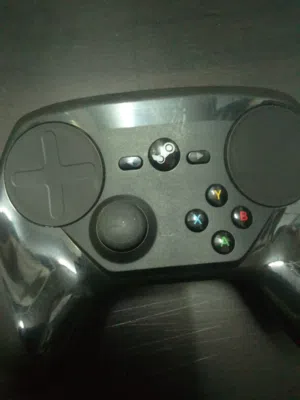 يدة التحكم Steam controller Model 1001 بحالة ممتازة جدا للبيع